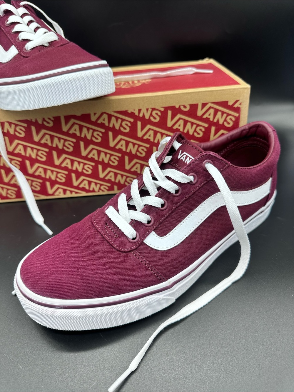 Size 10 Vans Ward Low Top Women’s Sneakers Burgundy Canvas White Stripe Shoes - Picture 2 of 14